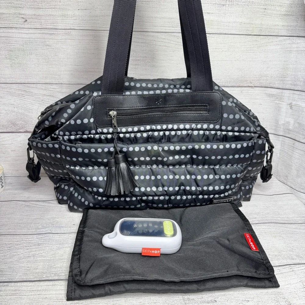 Skip Hop Weekender Diaper Bag Black Polka Dot Lightweight Travel Tote Toy/Pad‎